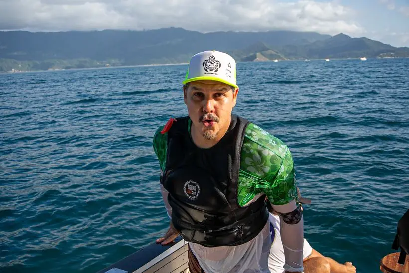 fôlego entre remadas — cobertura de esporte náutico e canoa havaiana